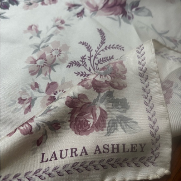 Vintage silk large Laura Ashley Pink and Purple Floral scarf - Picture 7 of 12